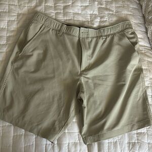 Men’s under armour dress shorts